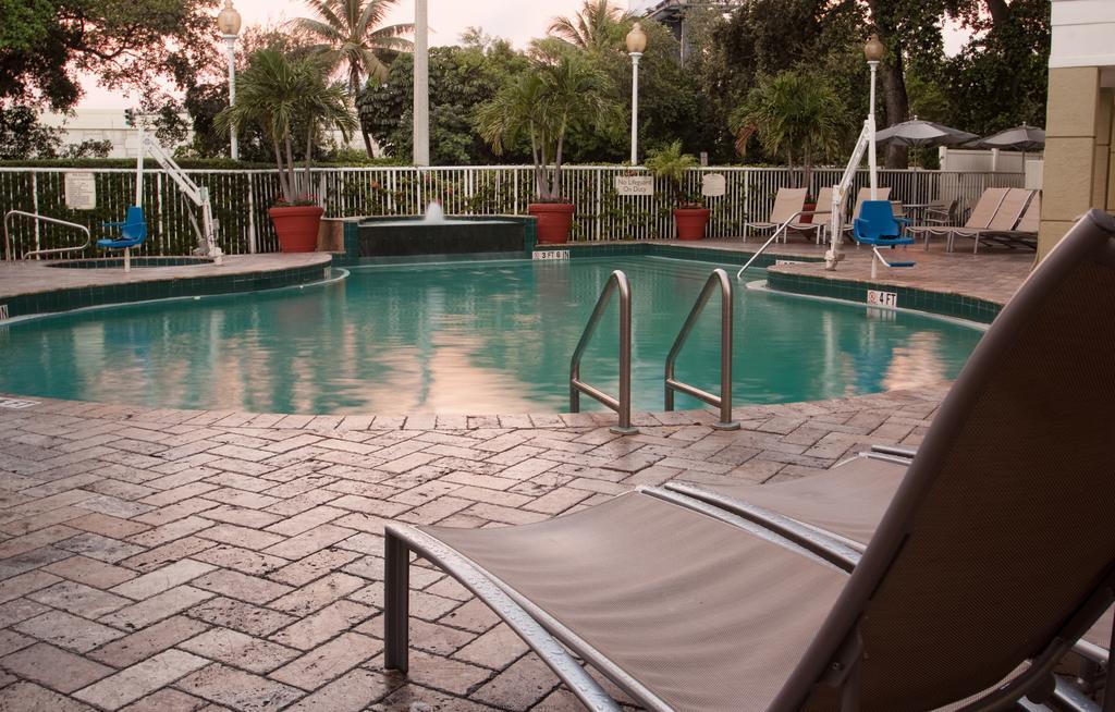 Springhill Suites Fort Lauderdale Airport Дейния Бийч Екстериор снимка