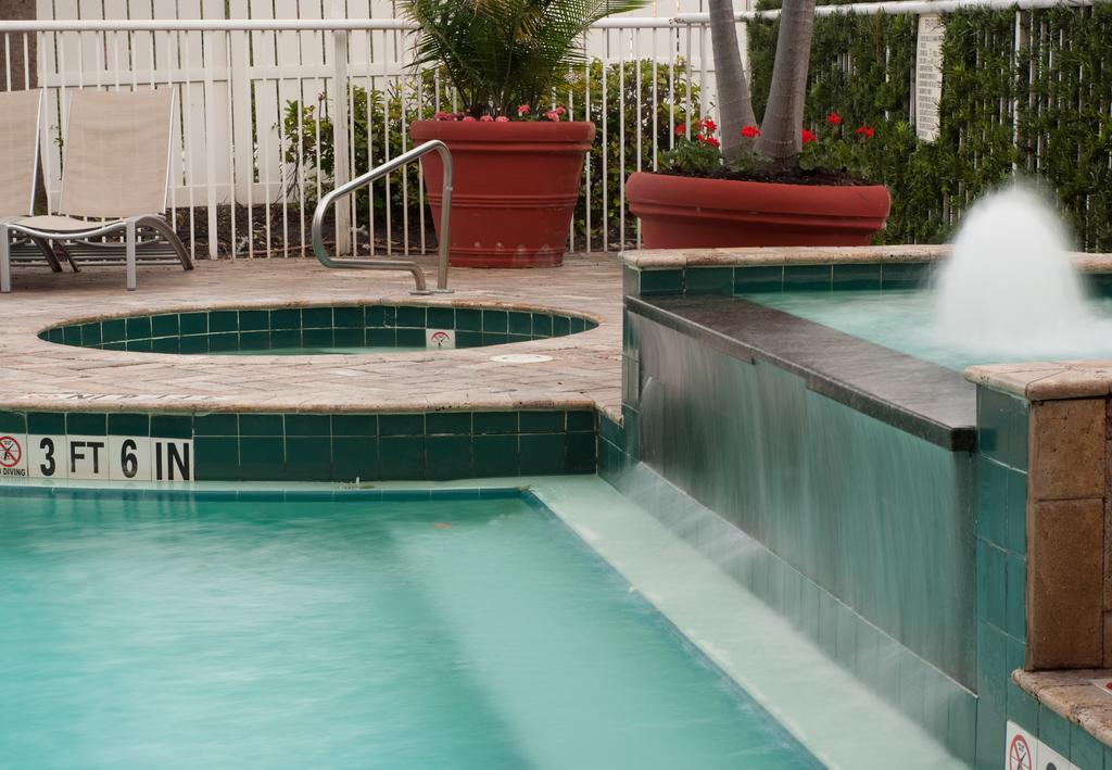 Springhill Suites Fort Lauderdale Airport Дейния Бийч Екстериор снимка