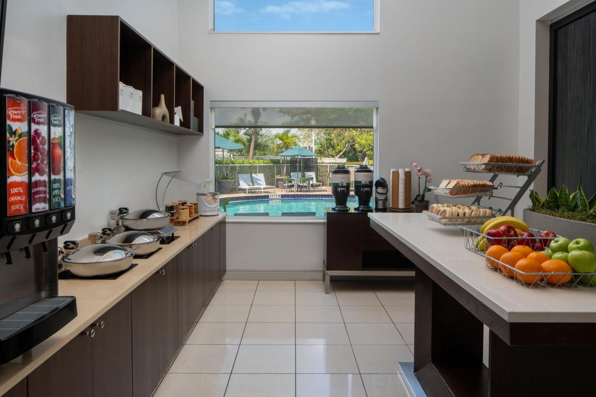 Springhill Suites Fort Lauderdale Airport Дейния Бийч Екстериор снимка