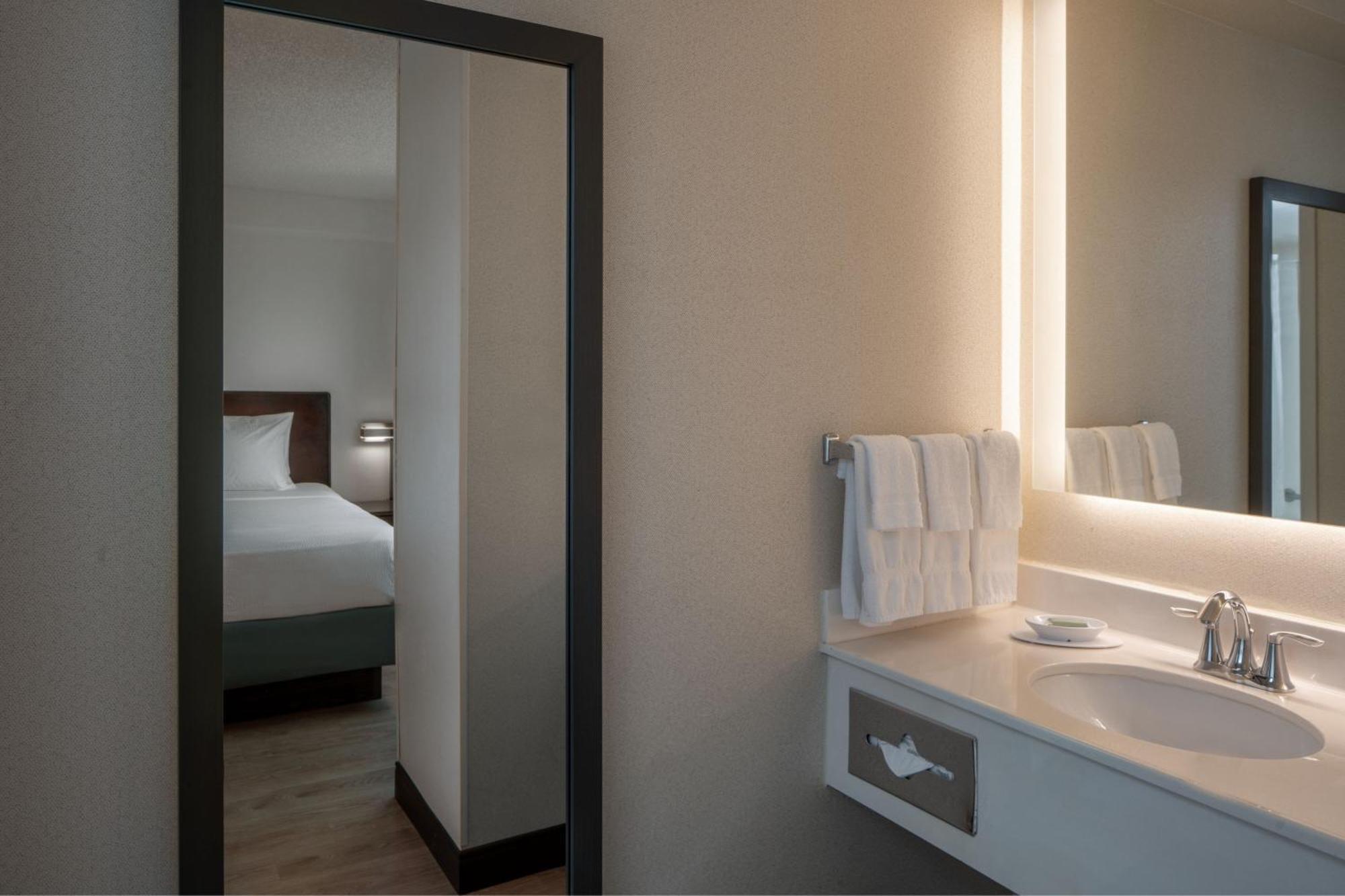 Springhill Suites Fort Lauderdale Airport Дейния Бийч Екстериор снимка
