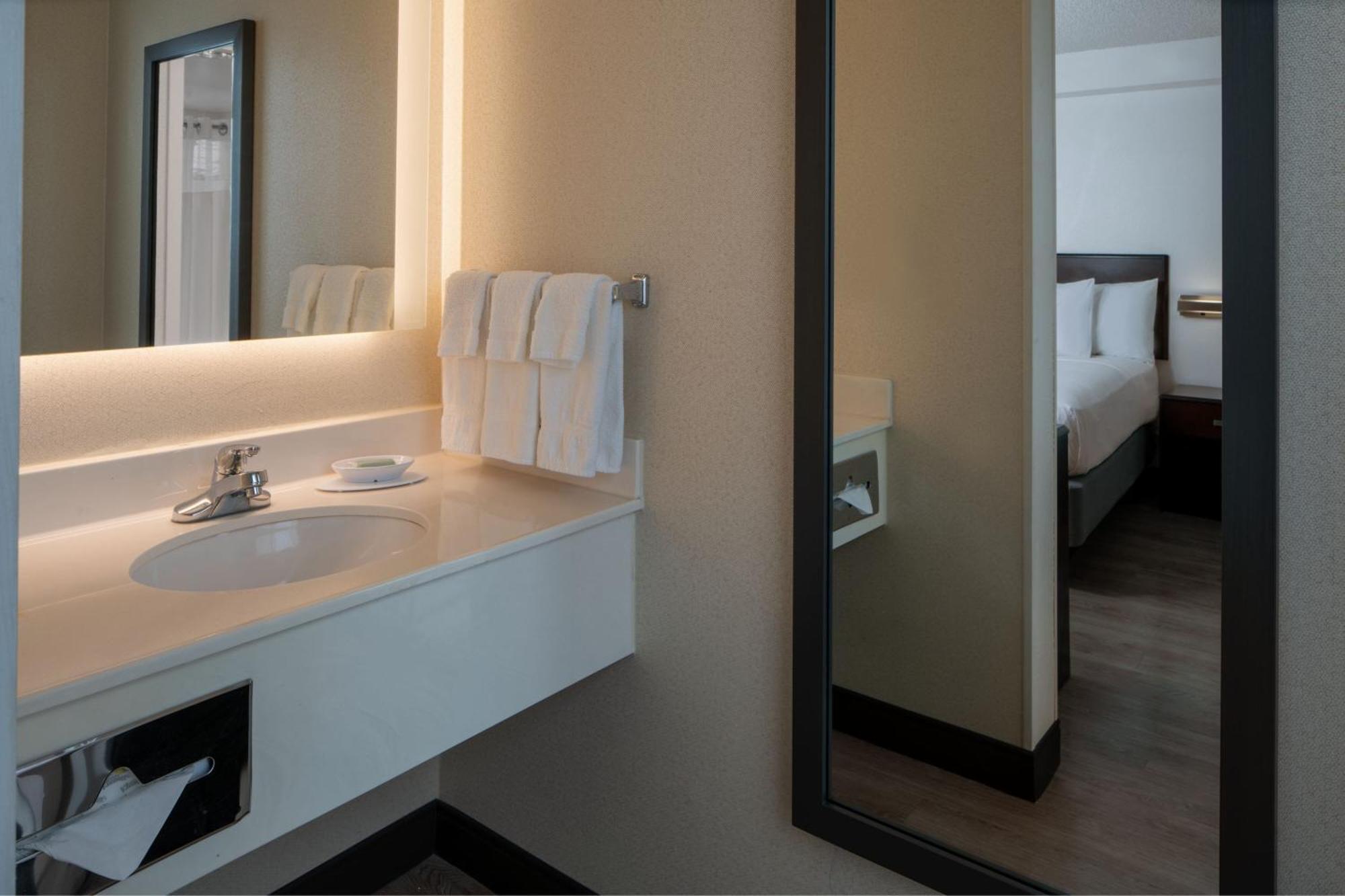 Springhill Suites Fort Lauderdale Airport Дейния Бийч Екстериор снимка
