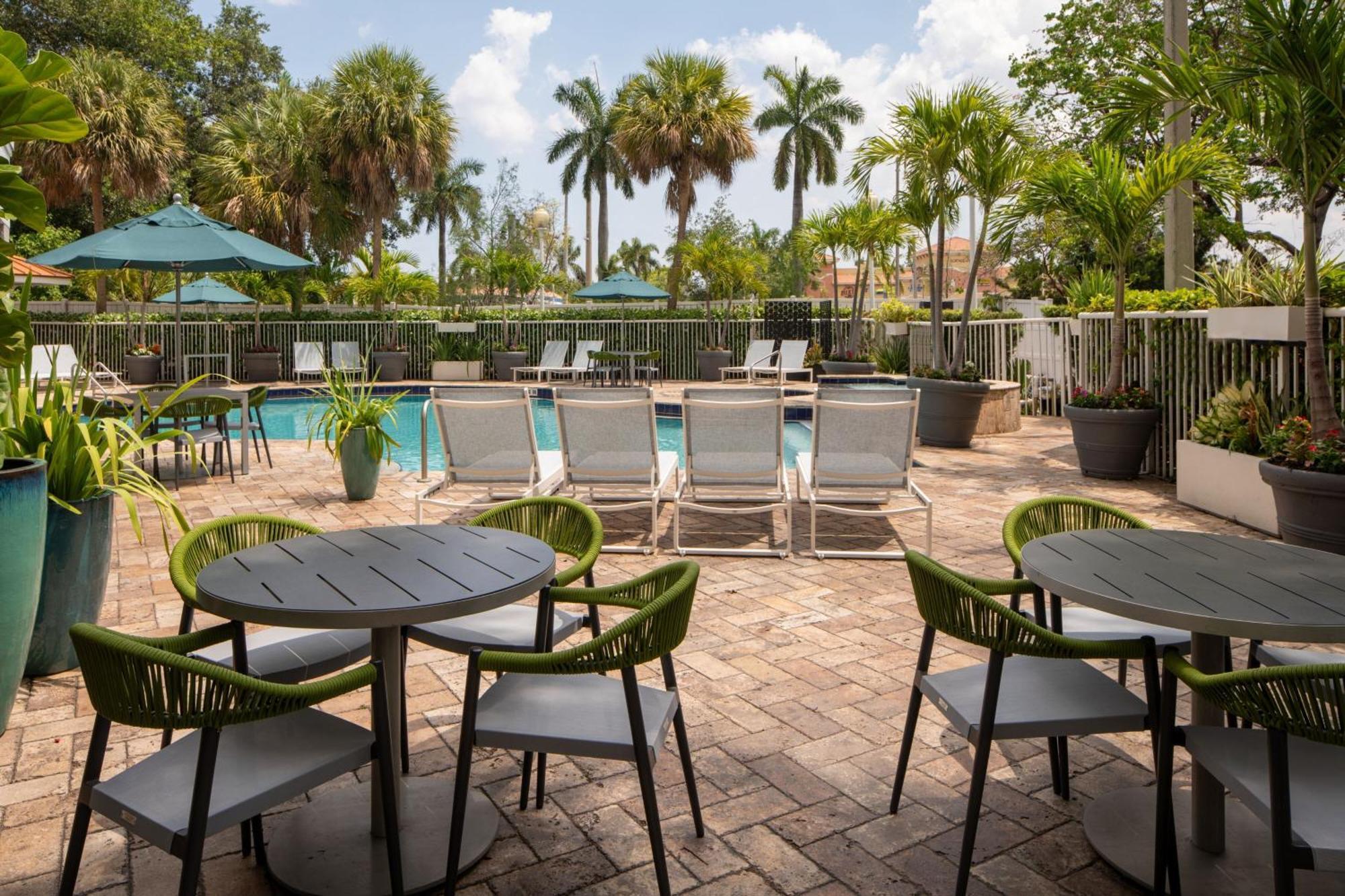Springhill Suites Fort Lauderdale Airport Дейния Бийч Екстериор снимка