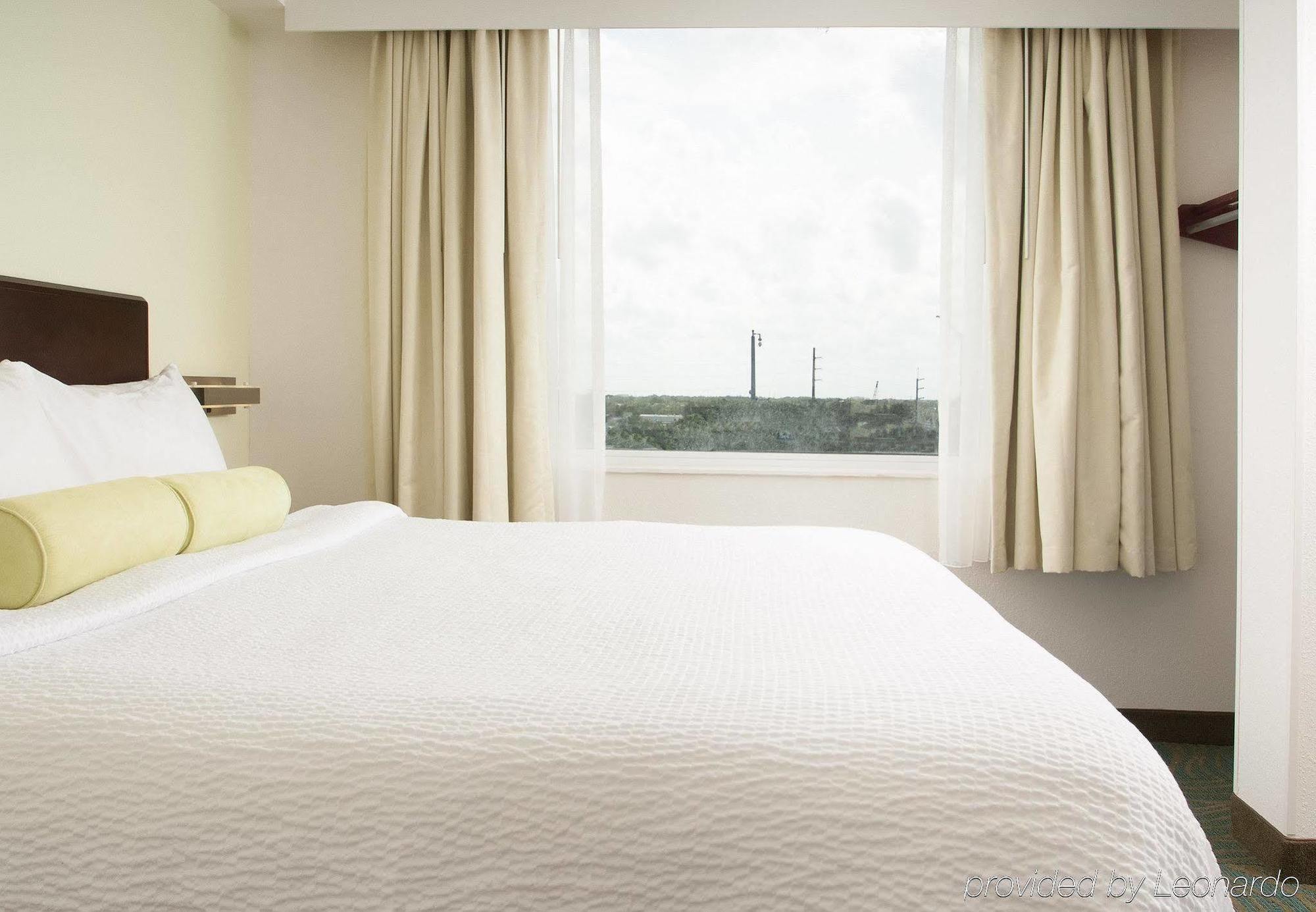 Springhill Suites Fort Lauderdale Airport Дейния Бийч Екстериор снимка