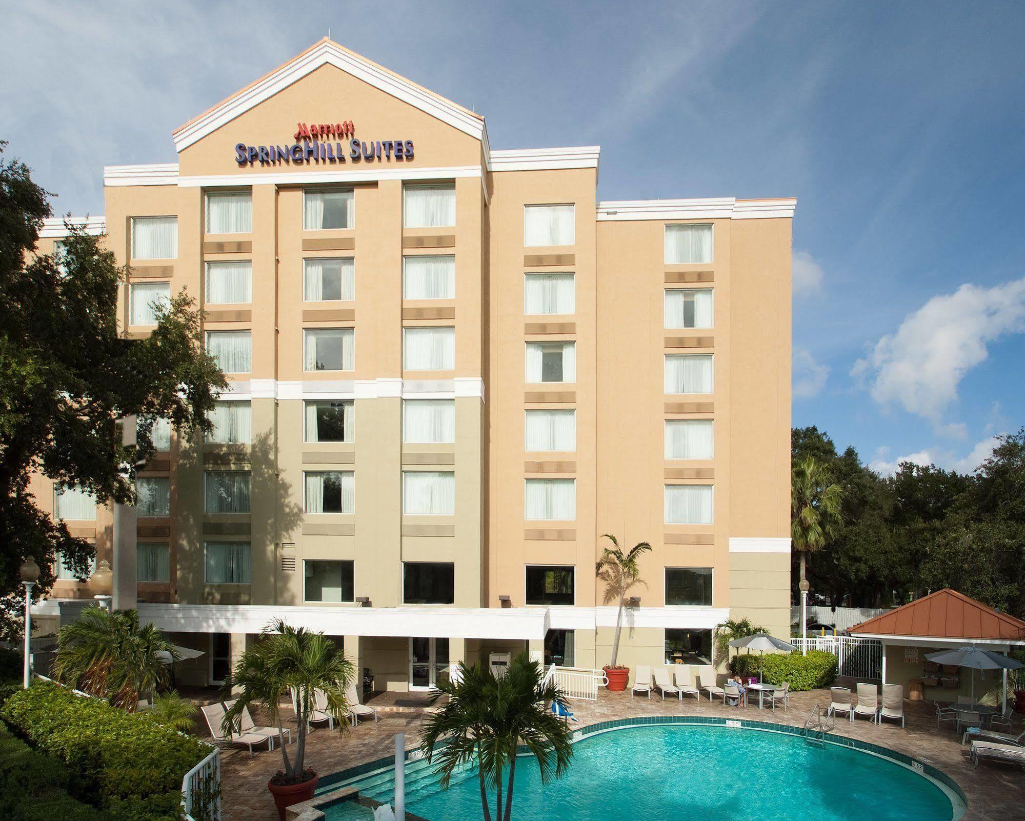 Springhill Suites Fort Lauderdale Airport Дейния Бийч Екстериор снимка
